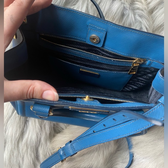 🩵Prada🩵 mini bicolor Galleria saffiano leather blue two tone gold crossbody bag - Picture 5 of 8